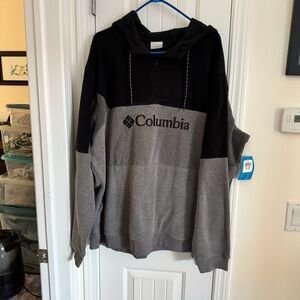 Columbia Black Fleece Pullover - NWT
